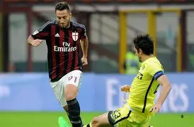 AC米兰逆转胜利,防线稳固表现的简单介绍 AC米兰逆转胜利,防线稳固表现的简单介绍