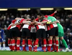 关于南安普敦客场胜出，防线固若金汤轻松抵挡对手攻势的信息