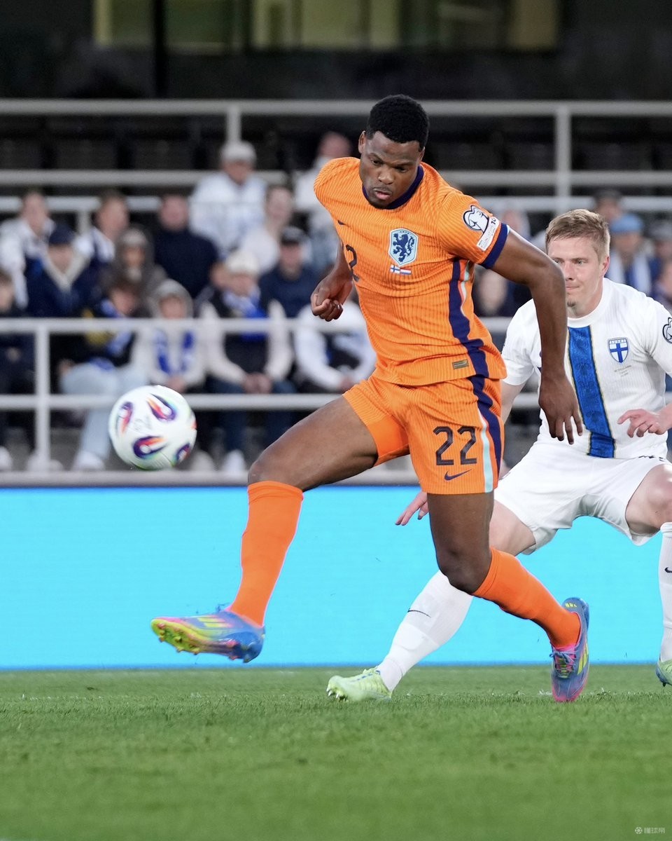 关于荷兰球员实力出众，荷兰国家队夺得重要胜利的信息