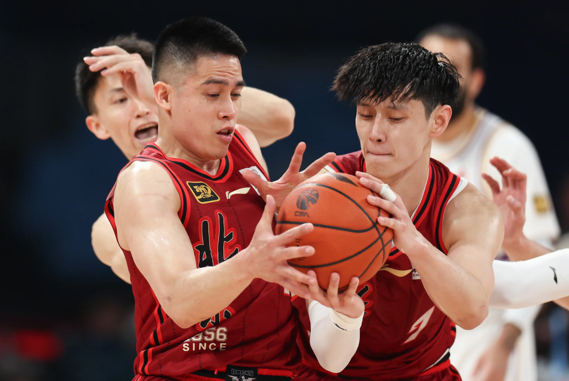 体育风云！选手们竭尽所能展现实力